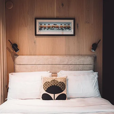 Ewe And Me Glamping * 노샐러톤